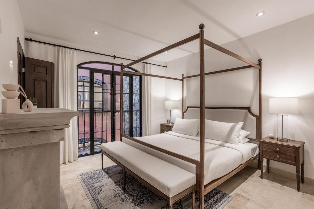 Luxury Apartments In Centro San Miguel De Allende With Rooftop & Jacuzzi Стая снимка